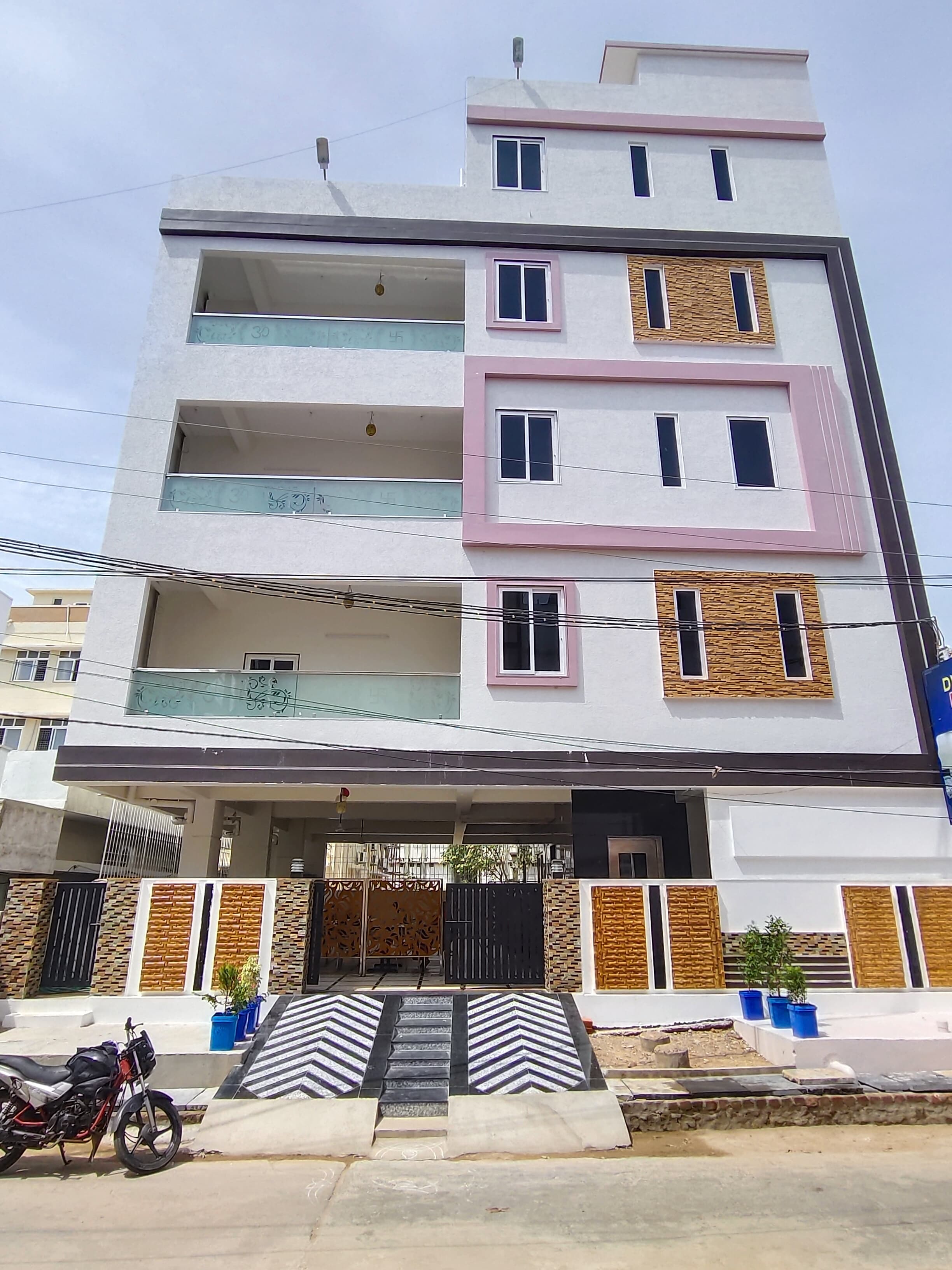 Dwarakamai Ladies PG Building